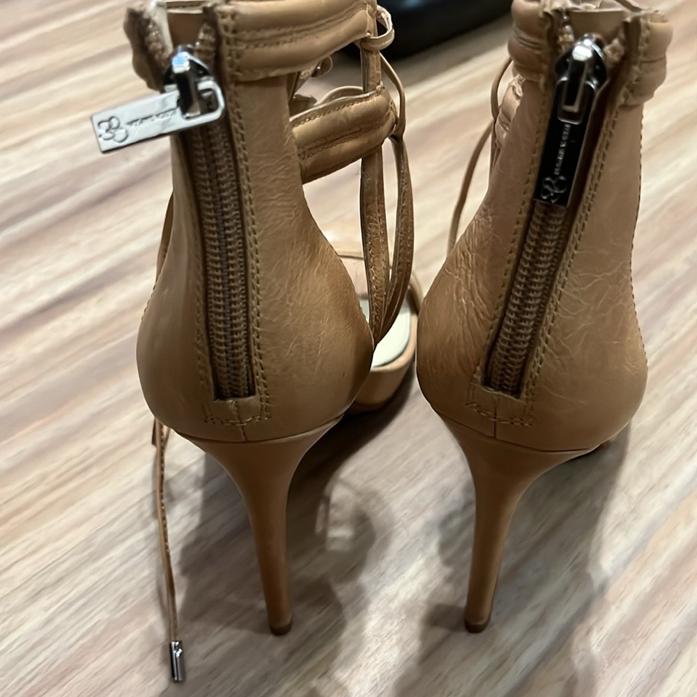 Jessica Simpson beige sandals size 8 - Picture 2 of 8
